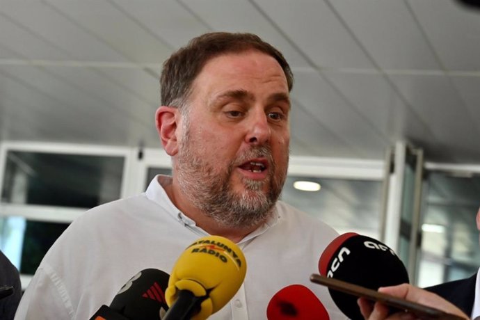 El president d'ERC, Oriol Junqueras, en declaracions a periodistes des de la Universitat Catalana d'Estiu