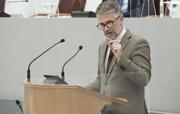 El diputado regional del PP Víctor Martínez-Carrasco