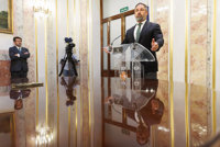 Abascal reclama al PP "explicaciones" por no apoyarles para la Mesa del Congreso y no aclara si afectará a Feijóo