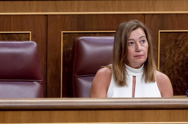 La diputada socialista y expresidenta de Baleares, Francina Armengol durante la Sesión Constitutiva de la XV Legislatura en el Congreso de los Diputados, a 17 de agosto de 2023, en Madrid (España). Los diputados de la formación han llegado a la Cámara Baj