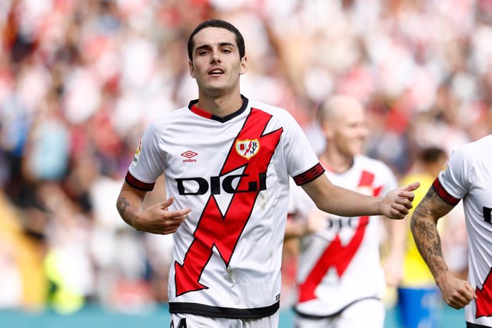 Archivo - Sergio Camello of Rayo Vallecano celebrates a goal during the spanish league, La Liga Santander, football match played between Rayo Vallecano and Cadiz CF at Estadio de Vallecas on October 22, 2022, in Madrid, Spain.