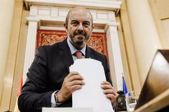 El nuevo presidente, Pedro Rollán, durante la Sesión Constitutiva, en el hemiciclo de la Cámara Alta, a 17 de agosto de 2023, en Madrid (España). 