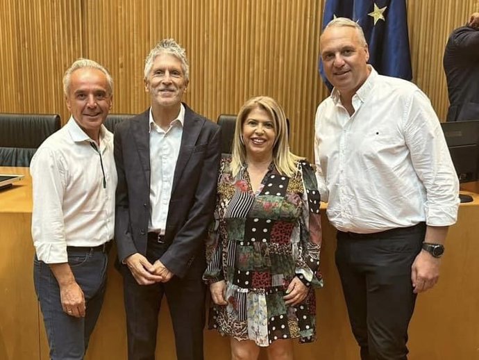 El senador del PSOE, Alfonso Moscoso, y los diputados socialistas por Cádiz, Fernando Grande-Marlaska, Mamen Sánchez y Juan Carlos Ruiz Boix, en el Congreso de los Diputados