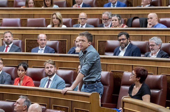 Diputados de Sumar durante la Sesión Constitutiva de la XV Legislatura en el Congreso