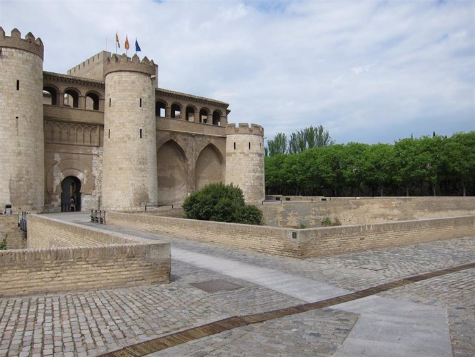 Archivo - Palacio de La Aljafería, sede de Las Cortes de Aragón.