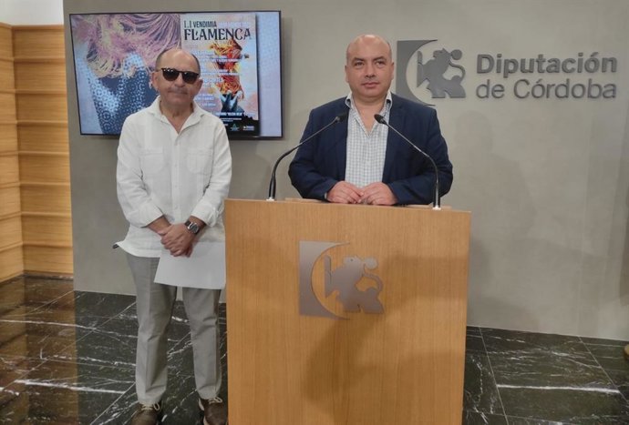 Gabriel Duque interviene, junto a Salvador Cubero, en la presentación de la LI Vendimia Flamenca de Doña Mencía.