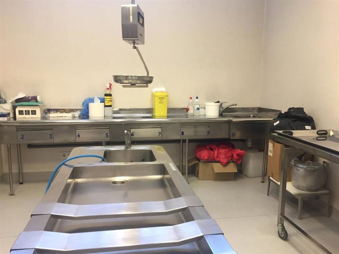 Imagen de un laboratorio forense de un Instituto de Medicina Legal.