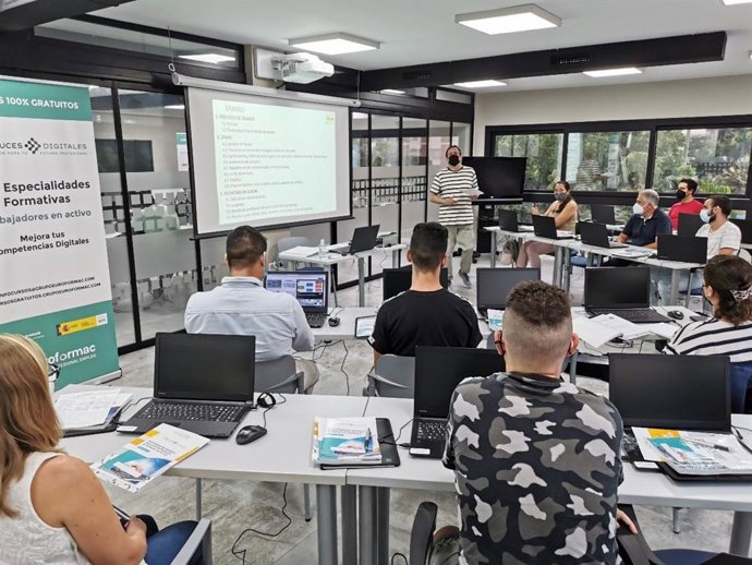 La Junta destina más de 42 millones a programas de Formación Profesional para el Empleo en nuevas tecnologías.
