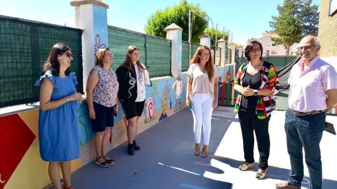 Visita de Junta y Ayuntamiento de Caniles al colegio Juan XXIII