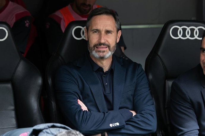 Archivo - El técnico de la Unión Deportiva Almería, Vicente Moreno.