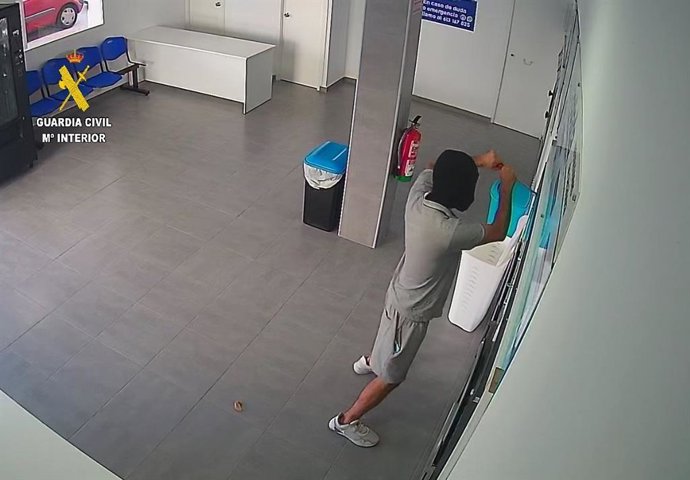 La Guardia Civil detiene a dos personas por el robo en varios establecimientos de San Roque