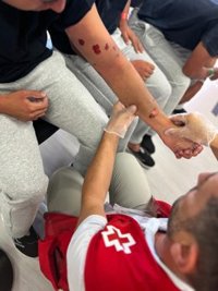 Tres de las personas rescatadas de una de las pateras de Alicante siguen hospitalizadas con evolución favorable