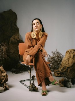 Valeria Castro, cantautora revelación de la música española, cierra este sábado el XXVIII festival Veruela Verano.