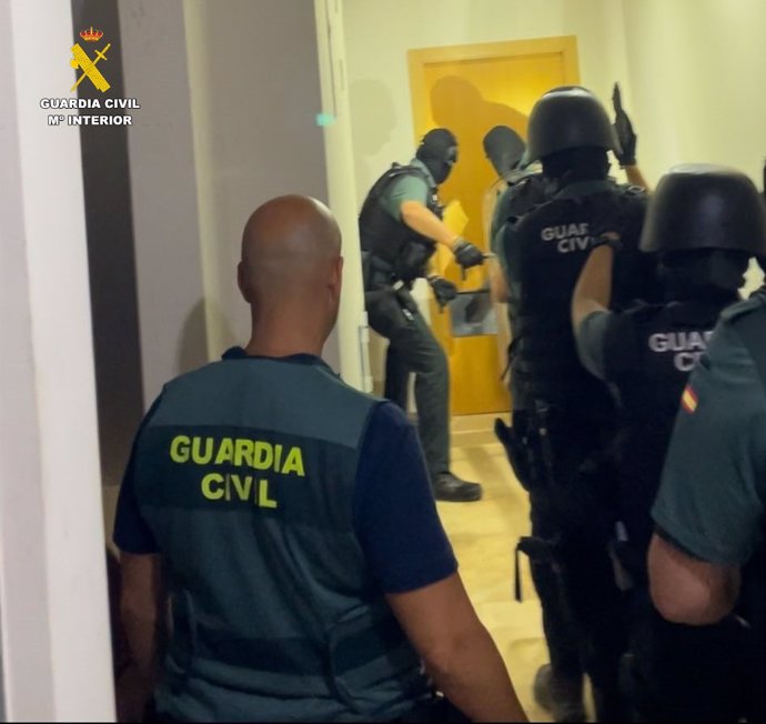 La Guardia Civil detiene a un hombre por tráfico de drogas en Sueca (Valencia)