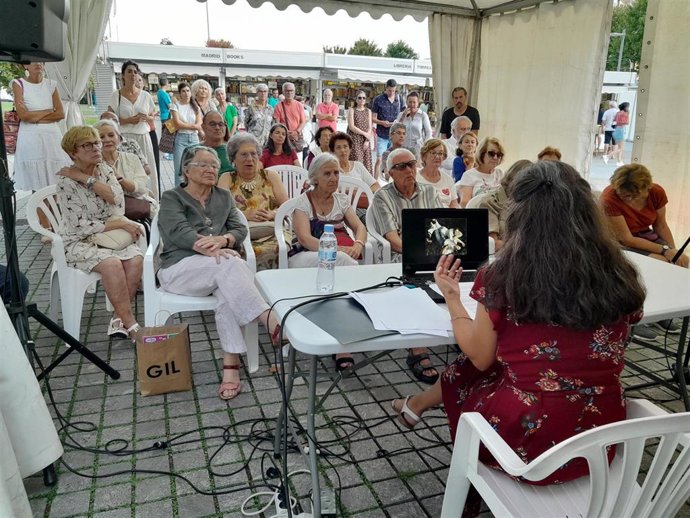 Una de las actividades de la Feria del Libro Viejo de Santander 2023