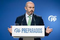 Rollán avisa que permitir las lenguas cooficiales en el Congreso es "una cortina de humo para tapar la amnistía"