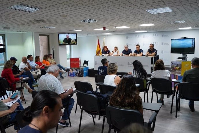 Roda de premsa per informar de l'evolució de l'incendi de Tenerife