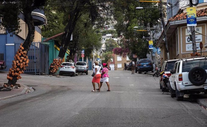 Archivo - Imagen de un barrio de Haití, vacío durante la ola de violencia callejera 