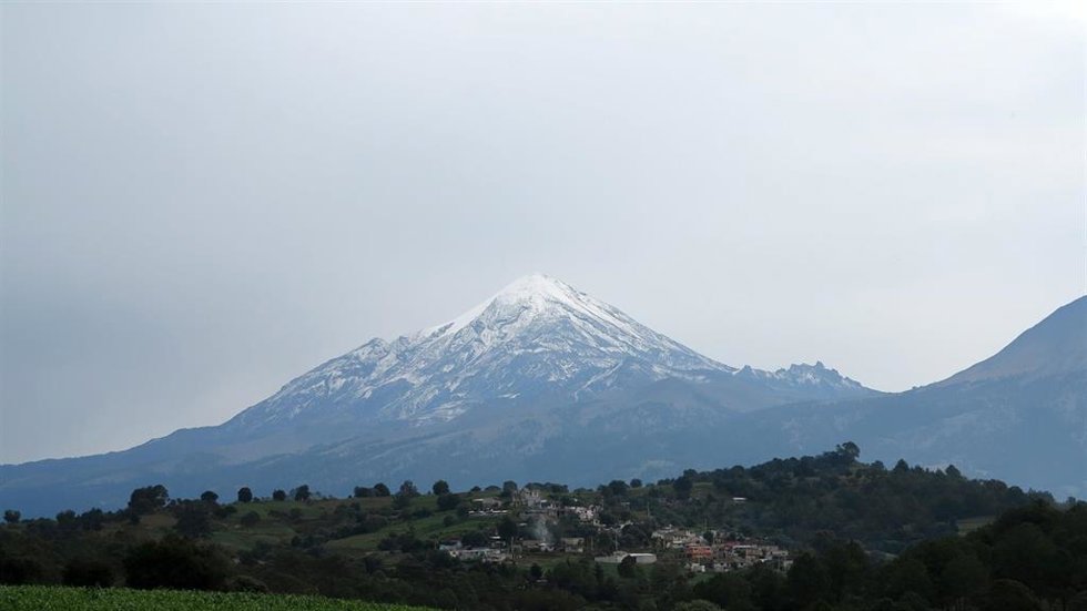 Archivo - El volcán más alto de México, Pico de Orizaba, en Ciudad Serdan, Puebla