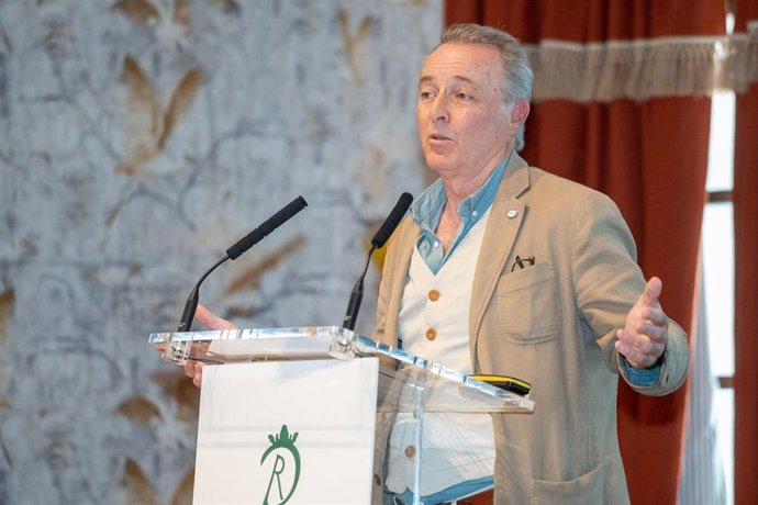 Archivo - El cantante José Manuel Soto, en una foto de archivo.