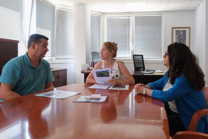 La consejera de Cultura, Turismo y Deporte, Eva Guillermina Fernández, se reúne con el alcalde de Cieza, Juan Manuel Cuevas