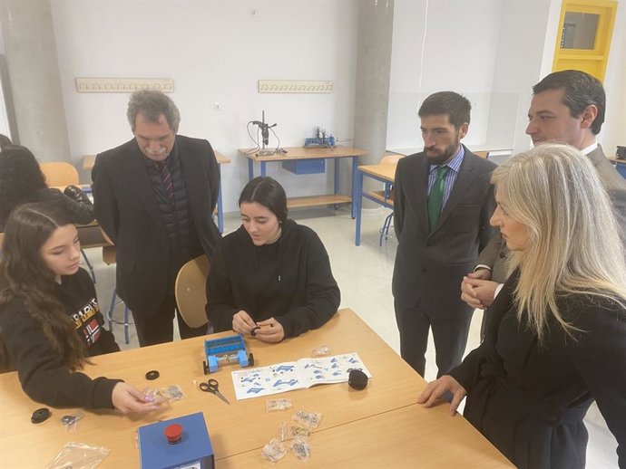Clases de Robótica en el IES Casiana Muñoz de Córdoba.