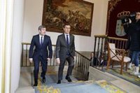 El PP y CC firman un acuerdo de apoyo a la investidura de Feijóo