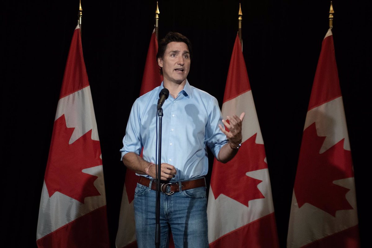 Prime Minister of Canada accuses Facebook of blocking information amid wave of fires