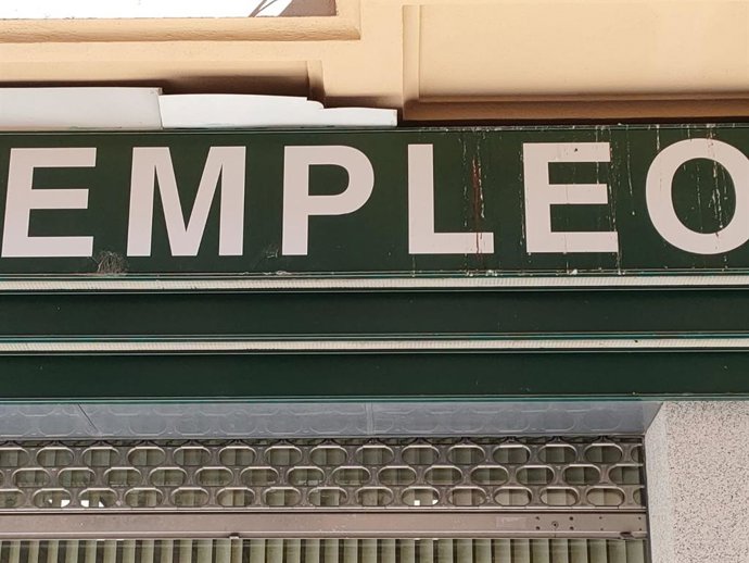 Archivo - Una oficina de empleo