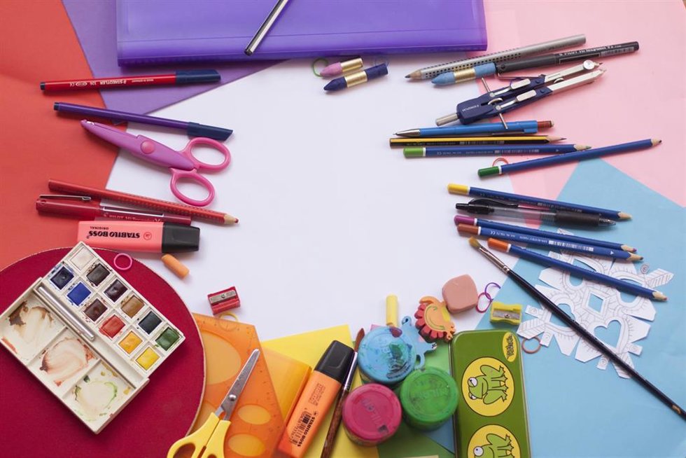 Imagen de material escolar .