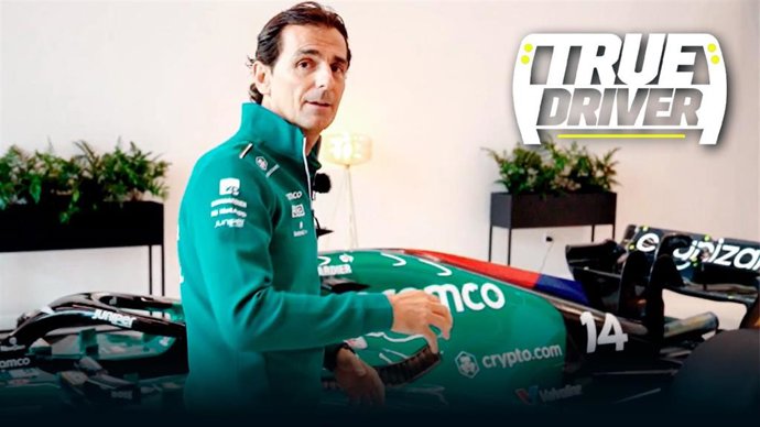 Pedro Martínez de la Rosa descubre los secretos de la nueva fábrica de Aston Martin.