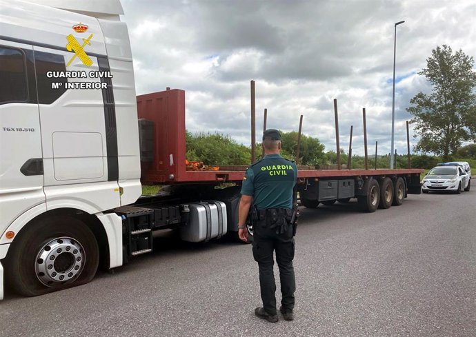 Cabeza tractora de camión robada.