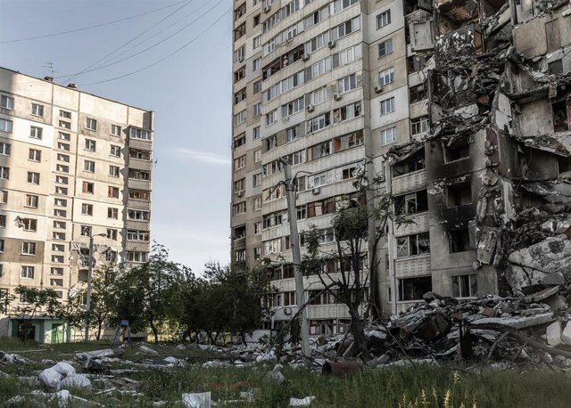 Archivo - Escombro de un edificio tras un ataque ruso en el barrio de Saltivka, en Járkov (Ucrania).