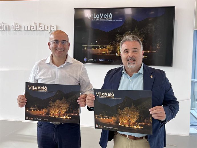 Rl vicepresidente de Cultura, Educación y Juventud de la Diputación de Málaga, Manuel López Mestanza, junto al alcalde de Istán, José Miguel Marín