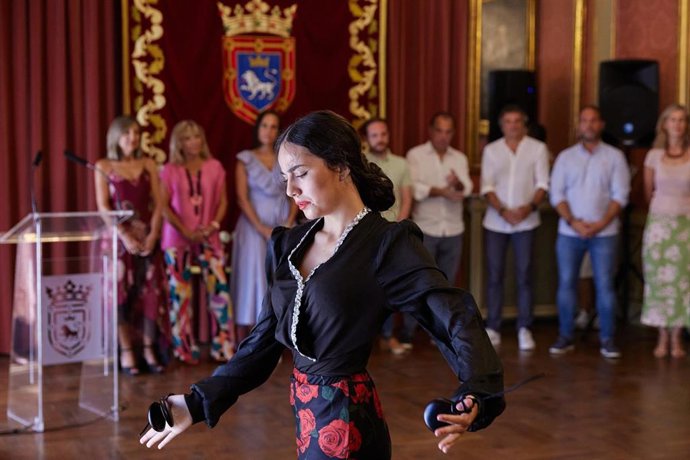 El Ayuntamiento de Pamplona recibe a la organización de la décima edición de Flamenco On Fire.