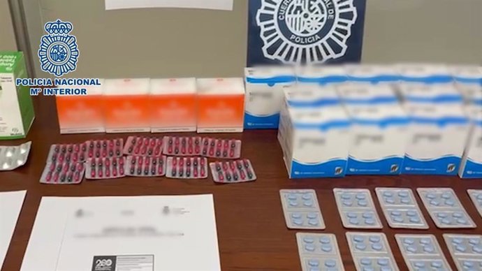 Detenido el dueño de una peluquería de Cuatro Caminos por vender pastillas de viagra