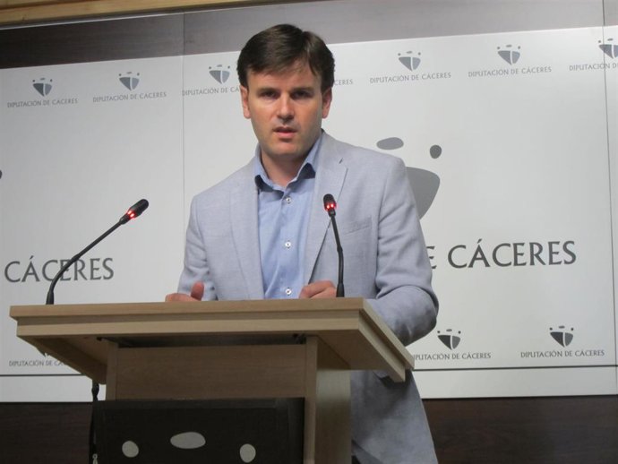 Archivo - Fernando Grande, nombrado coordinador general de la Diputación de Cáceres