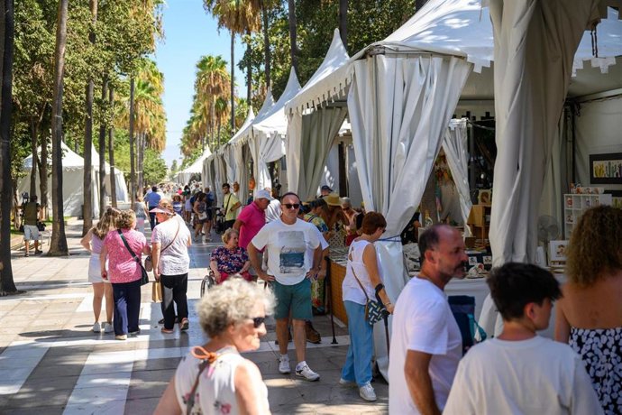 Expositores de la Fería de Alfarería y Cerámica de Almería