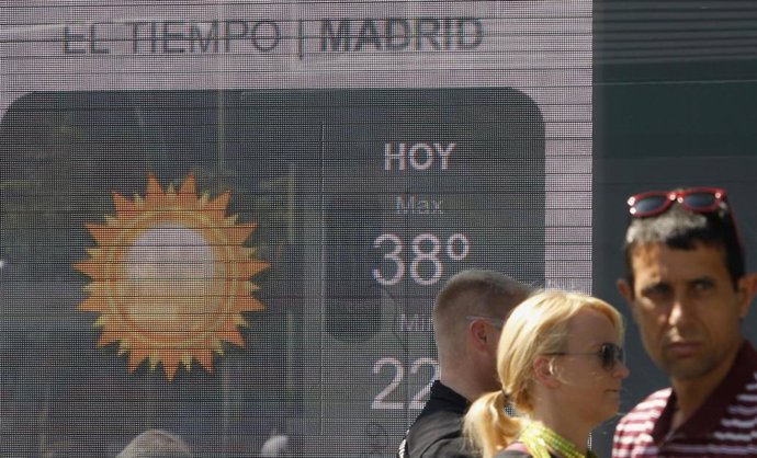 Archivo - Sol, calor, temperaturas, termómetro, buen tiempo