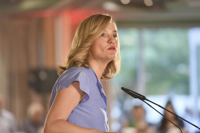 Archivo - La ministra de Educación en funciones y portavoz del PSOE, Pilar Alegría, a 17 de julio de 2023, en Huesca, Aragón (España). 