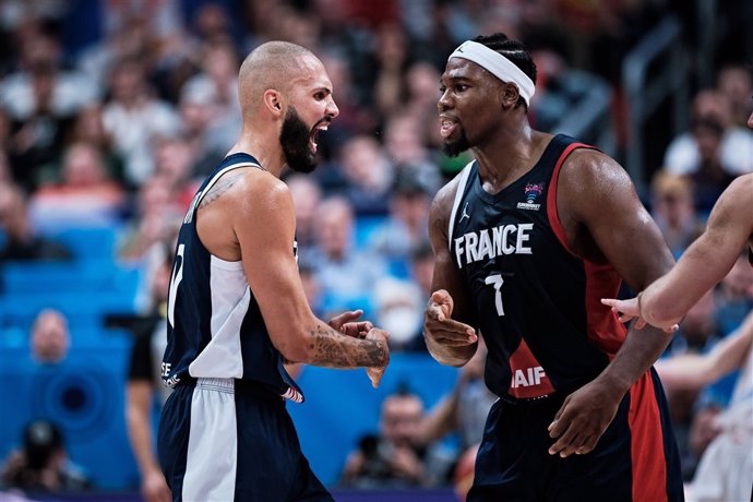 Evan Fournier y Guerschon Yabusele