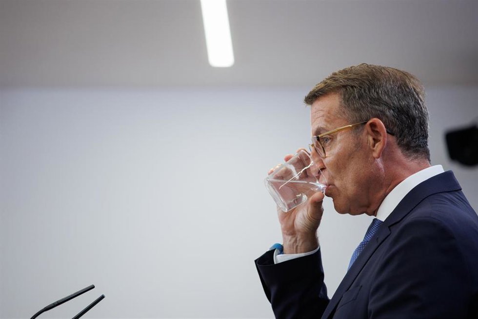 El presidente del PP y candidato a la Presidencia de España, Alberto Núñez Feijóo,en una rueda de prensa
