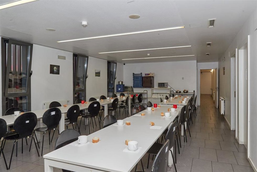 Archivo - El albergue municipal para personas sin hogar de Trinitarios tendrá menús especiales el 24 y 31 de la mano de Napardi