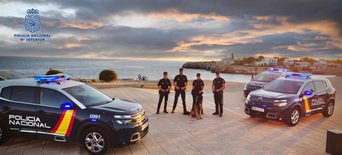 Patrulla de la Policía Nacional de Ciutadella.