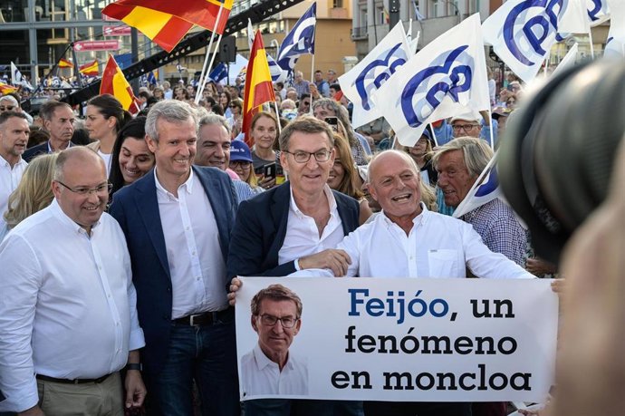 Archivo - Acto de cierre de campaña del PP en A Coruña.