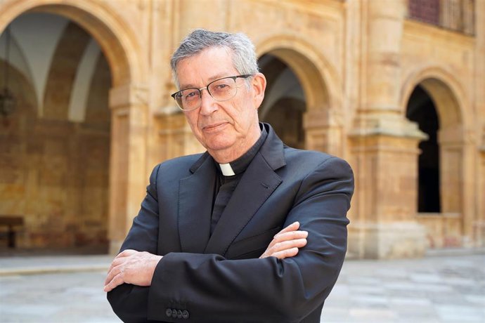 Archivo - Santiago García-Jalón de la Lama, nuevo rector de la Universidad Pontificia de Salamanca.