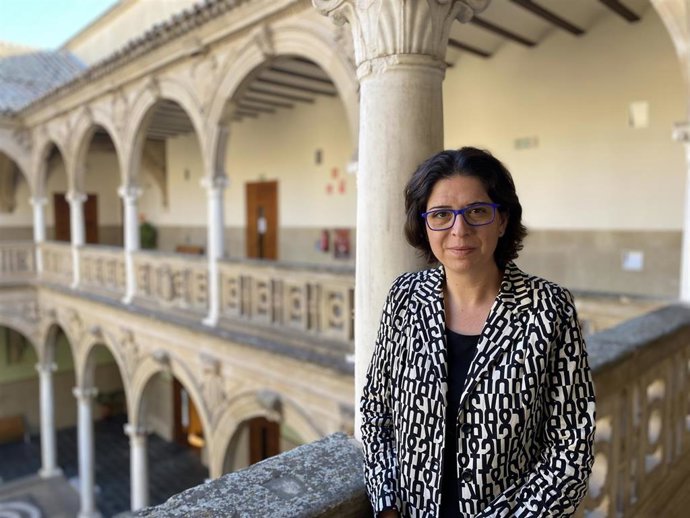 La directora de la Fundación Francisco Brines, ngels Gregori en la sede de Antonio Machado (Baeza, Jaén).