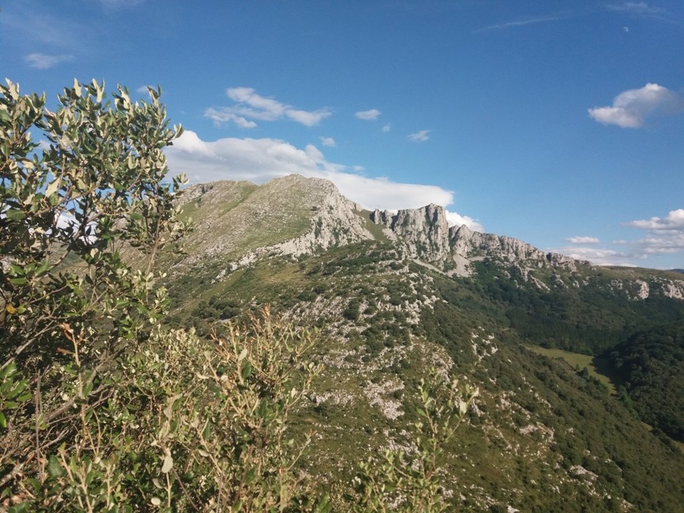 Archivo - La Peña del Moro en Ramales de la Victoria.- Archivo