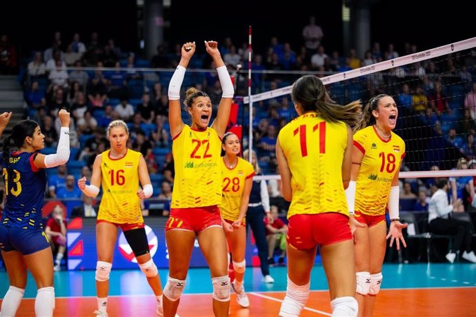 España accede a octavos de final del Europeo femenino de voleibol