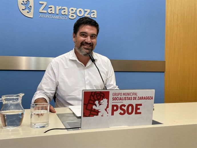 El concejal del grupo municipal socialista del Ayuntamiento de Zaragoza, Horacio Royo